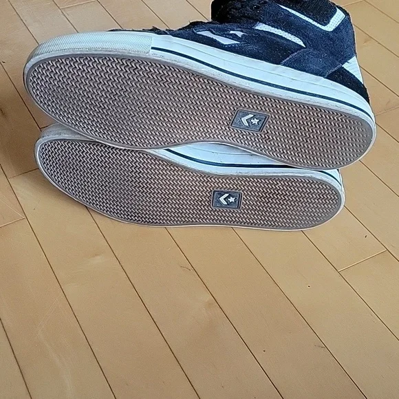 Converse Weapon High Tops in Black - Picture 5 of 6